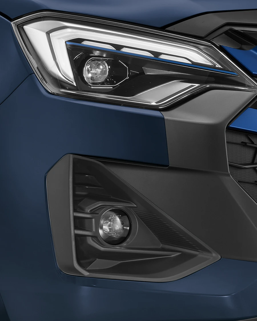 Phares avant et arrière Bi-LED avec la couleur d'accentuation Blue met.