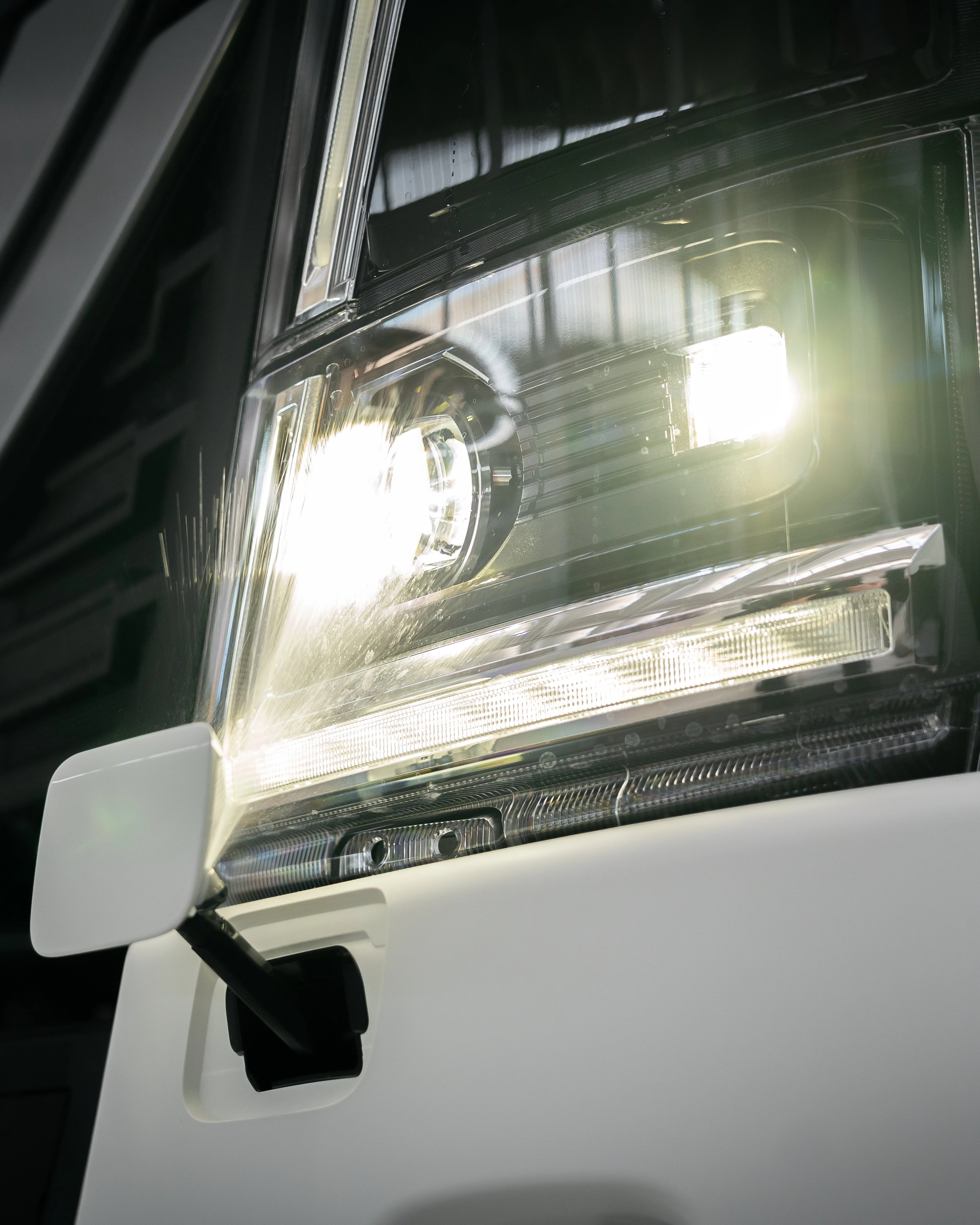 Fari Bi Led anteriori e posteriori