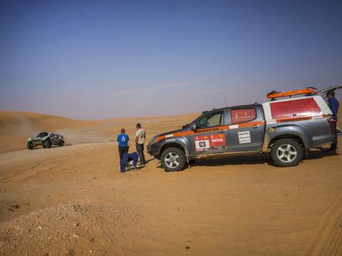 003Isuzu Dakar 2022.jpg