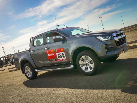 010Isuzu Dakar 2022.jpg