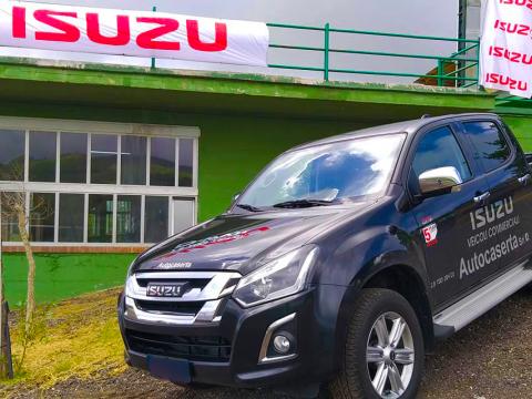 Isuzu a 100 Miglia del Sud.jpg